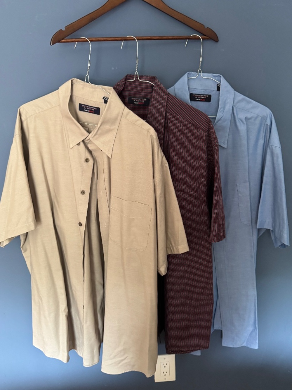 Lot of 3 Roundtree & Yorke Travel Smart Men's short sleeve Dress Shirts Size XXL